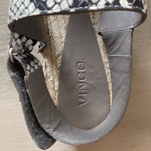 Vince platform python print 10m ladies sandals - brand new in box - Picture 2 of 5